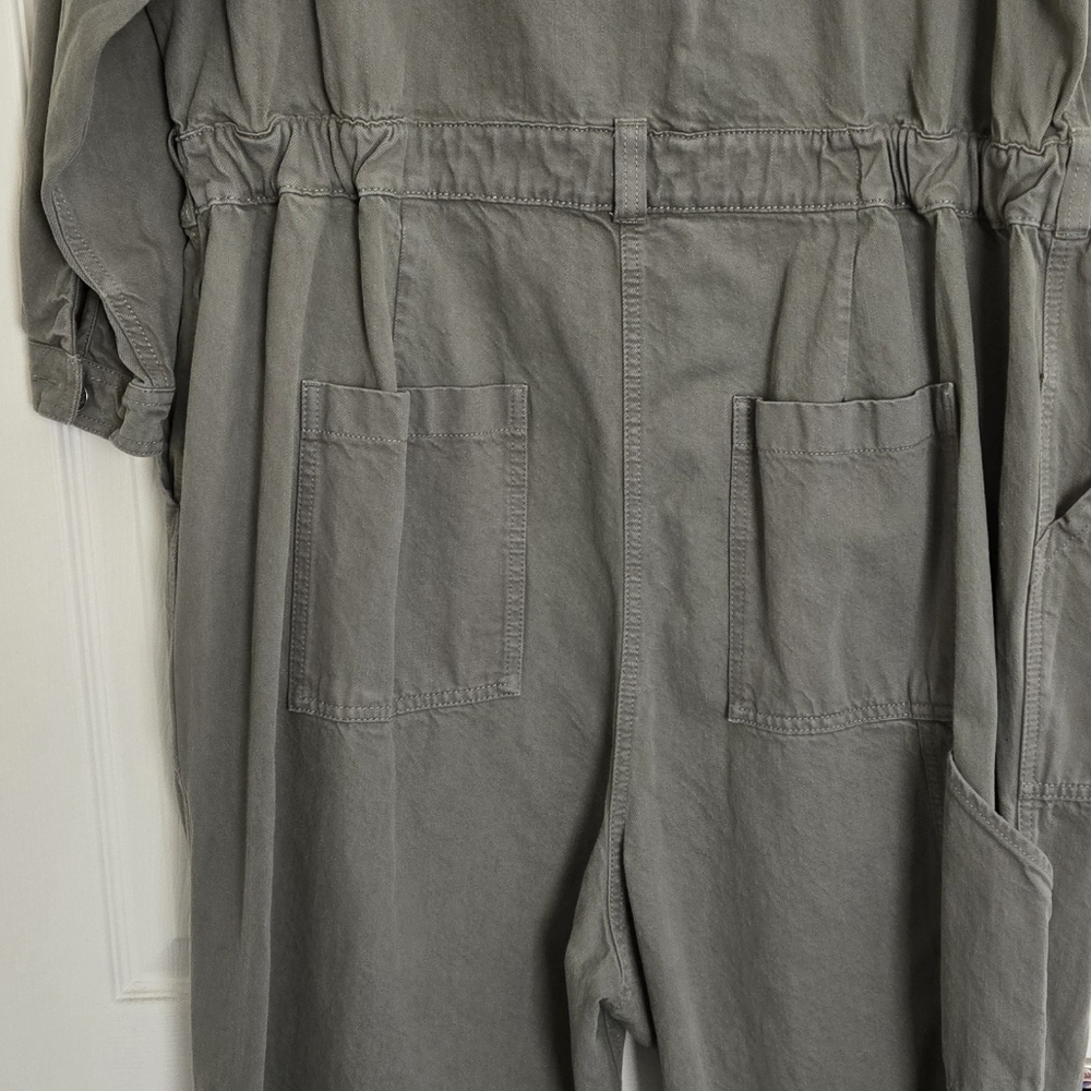 NWOT Never worn Old Navy denim jumpsuit